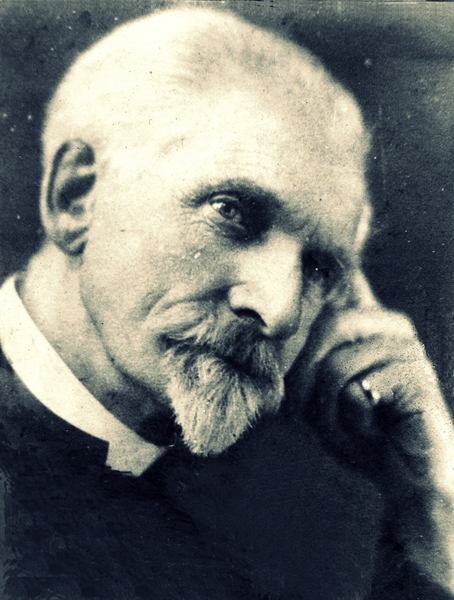 Photo of photos/Rev Malcolm McLennan 1862-1931 portrait Uig museum